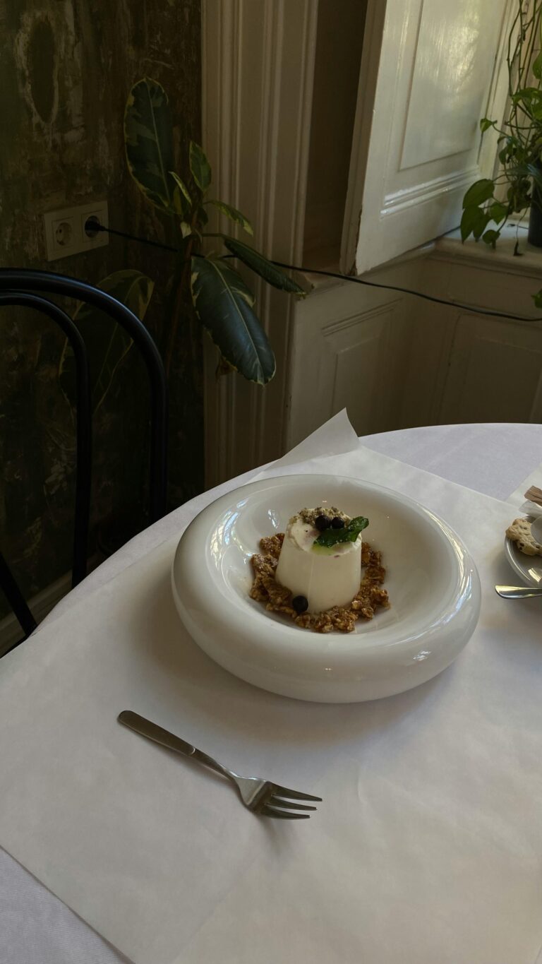 Vanilje panna cotta med bær